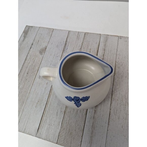Pfaltzgraff Yorktowne Gravy Pitcher #3 Stoneware USA Blue - Picture 2 of 6